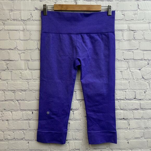 Lululemon Purple Cropped Knee Length Athletic Leggings 8 Workout Athleisure - Picture 4 of 8
